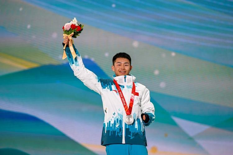 国际体育比赛,国际体育比赛的颁奖仪式中亚军站在冠军的左边